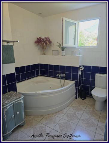 Maison à vendre 5 pièces LES EGLISES D'ARGENTEUIL (17) 154m² - terrain 700m²- 2 chambres + 1 suite parentale