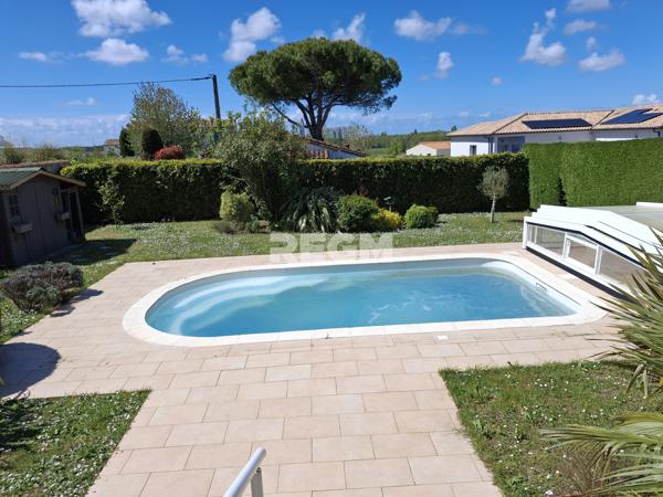 Étaules (17750) Maison de plain-pied avec piscine