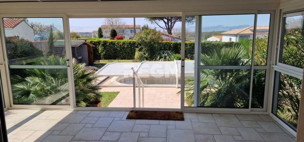 Étaules (17750) Maison de plain-pied avec piscine