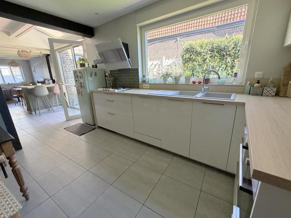 Maison à RONCQ, 59223 - 6 pièces 180m²