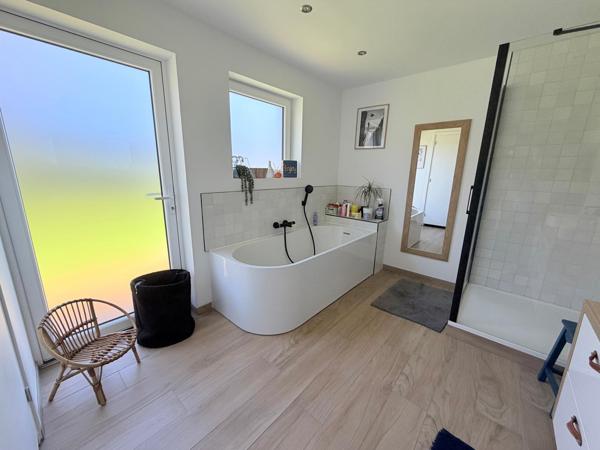 Maison à RONCQ, 59223 - 6 pièces 180m²