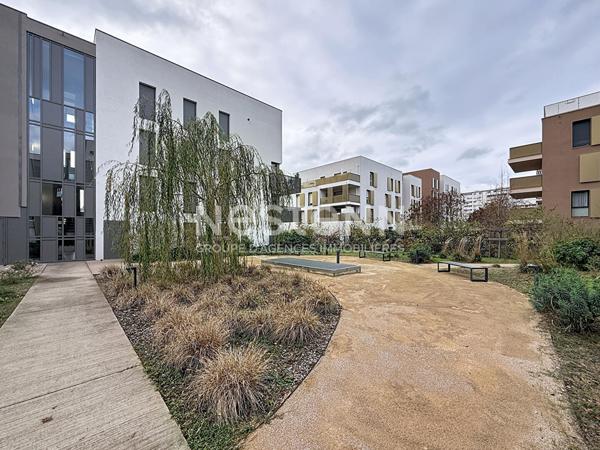 Appartement Bron T4 - 78m2 - 3 Chambres - Terrasse - Ultra récent - 69500 BRON