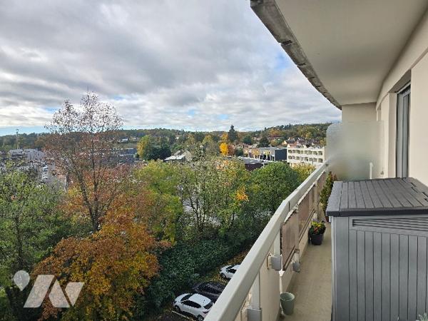 Un studio de 29 m2 à proximité des commerces.