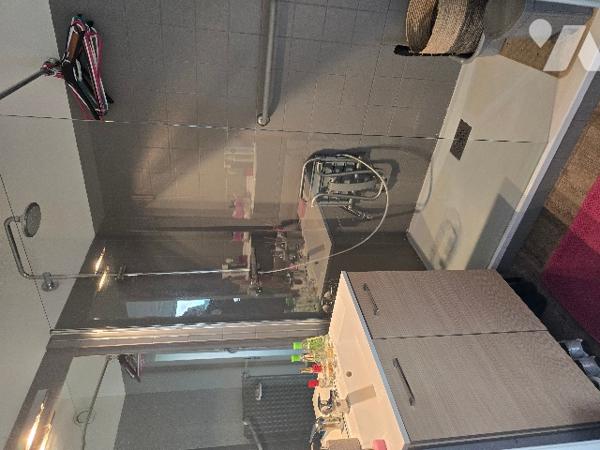 Un studio de 29 m2 à proximité des commerces.