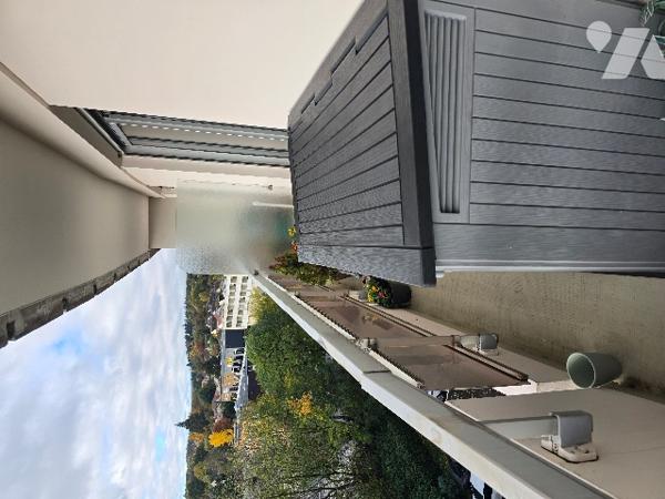 Un studio de 29 m2 à proximité des commerces.