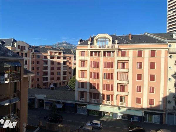 CHAMBERY CENTRE -  T5/6 5ème étage avec garage double