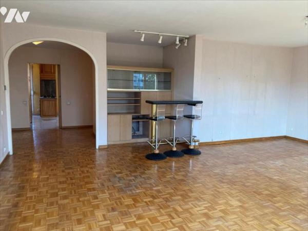 CHAMBERY CENTRE -  T5/6 5ème étage avec garage double