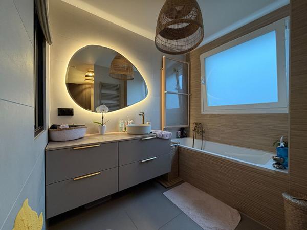 Appartement - 5 pièces - 115 m²