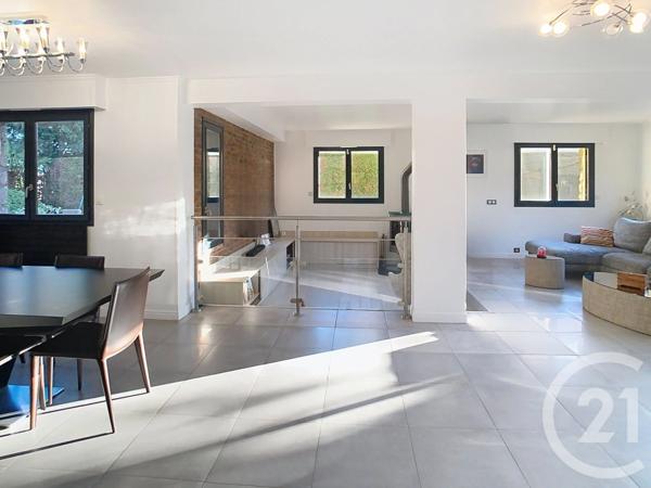 Maison à vendre  9 pièces - 243,31 m2 THIAIS - 94