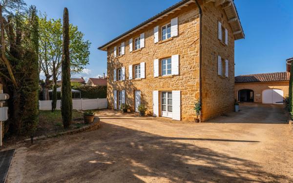 Maison à vendre    7 pièces •  Saint-Germain-sur-l'Arbresle