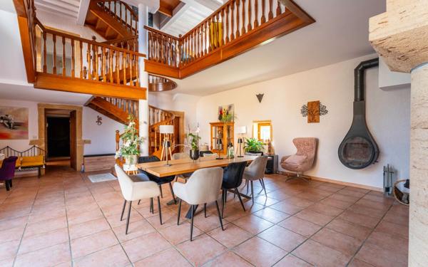 Maison à vendre    7 pièces •  Saint-Germain-sur-l'Arbresle