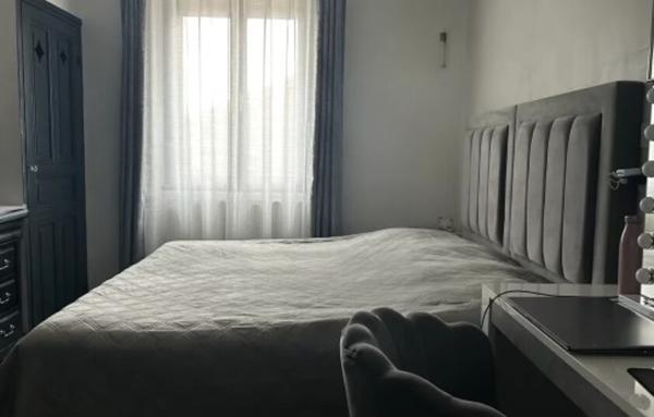 Maison de 125 m2 avec terrain de 12 300 m2, proche commerces, gare TGV et autoroute