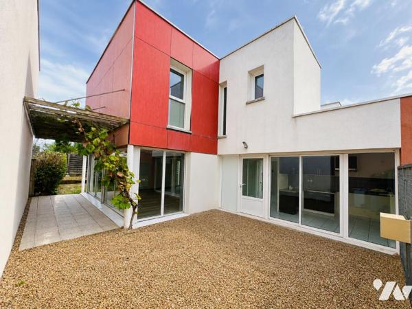 TOURS NORD 
Maison contemporaine - 91,27 m² - 3 chambres- Jardin, patio, garage et stationnements