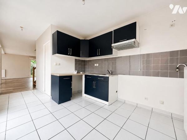 TOURS NORD 
Maison contemporaine - 91,27 m² - 3 chambres- Jardin, patio, garage et stationnements