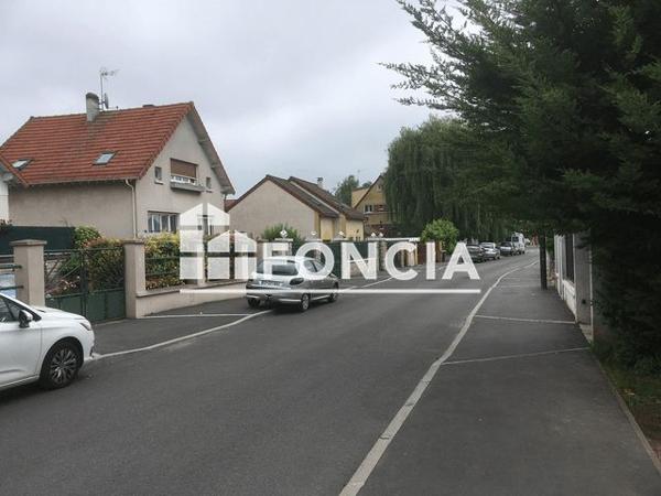 Location Local commercial 2 pièces 138.6 m² - RUE CLAUDE DEBUSSY Montmagny 95360