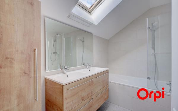 Appartement à vendre    4 pièces • 102 m2 Villeurbanne