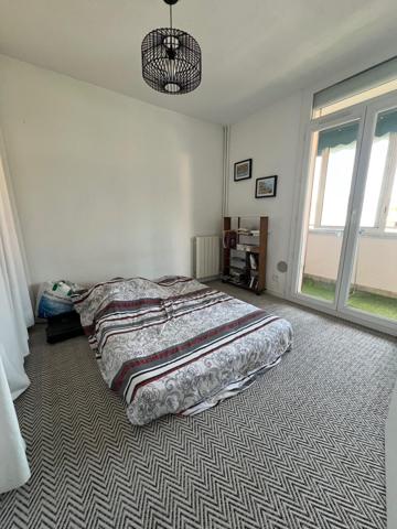 Appartement T4 Lumineux avec parking privatif