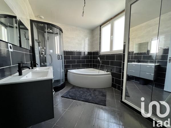 Maison à vendre 11 pièces 207 m² Vitry-le-François