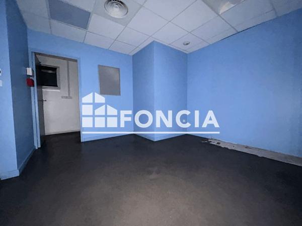 Location Local commercial 3 pièces 39 m² - 13 RUE LAMARTINE Martigues 13500