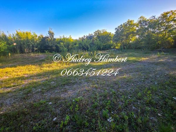 EXCLUSIVITE, PIERREVERT, ensemble immobilier composé d'un ENTREPOT + TERRAIN CONSTRUCTIBLE de 4000 m²