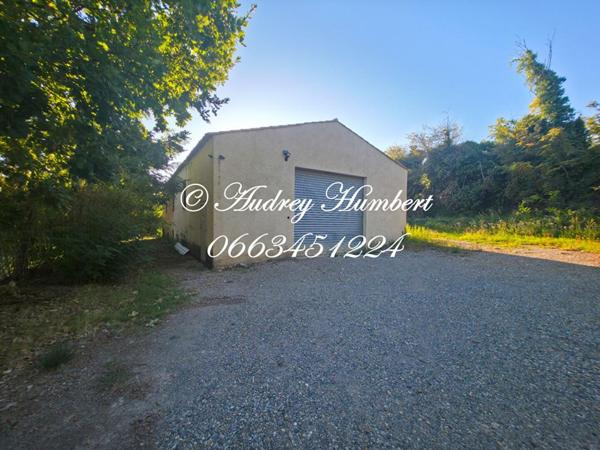 EXCLUSIVITE, PIERREVERT, ensemble immobilier composé d'un ENTREPOT + TERRAIN CONSTRUCTIBLE de 4000 m²