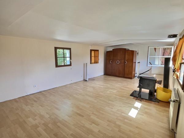 Pont-Aven (29930) Maison de 218 m2/ terrain de 300m2 avec SPA / 6 chambres /200m de l'AVEN