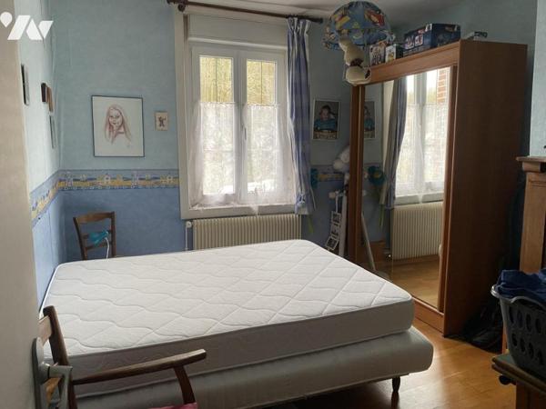 MAISON EN PIERRES AVEC TERRAIN EN BORDURE DE RIVIERE