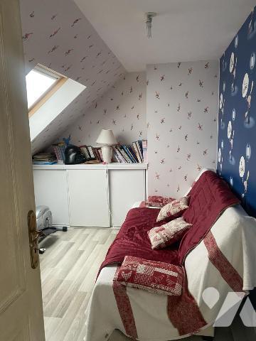 MAISON EN PIERRES AVEC TERRAIN EN BORDURE DE RIVIERE