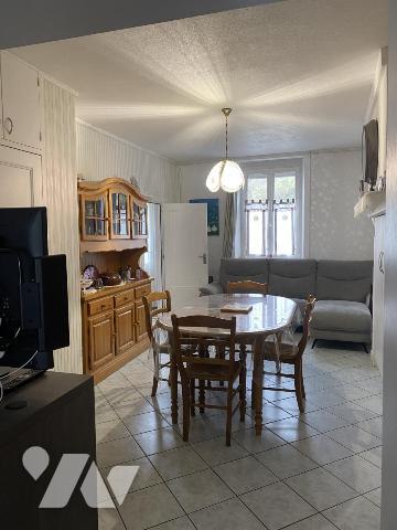 MAISON EN PIERRES AVEC TERRAIN EN BORDURE DE RIVIERE