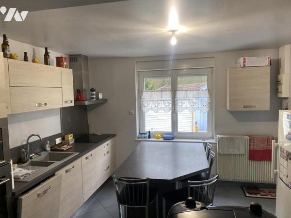 MAISON EN PIERRES AVEC TERRAIN EN BORDURE DE RIVIERE