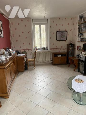 MAISON EN PIERRES AVEC TERRAIN EN BORDURE DE RIVIERE