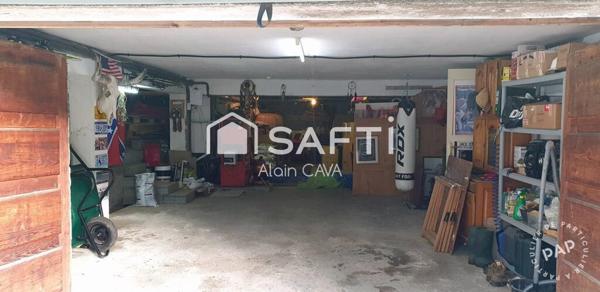 Maison de 103 m² avec terrasse,  garage en sous sol sur 1360m² de terrain cloturé