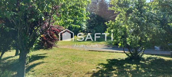 Maison de 103 m² avec terrasse,  garage en sous sol sur 1360m² de terrain cloturé
