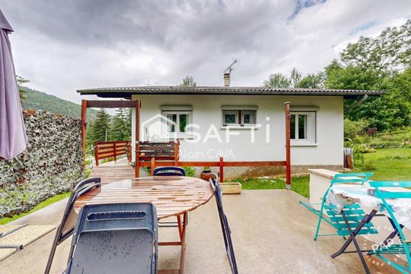 Maison de 103 m² avec terrasse,  garage en sous sol sur 1360m² de terrain cloturé