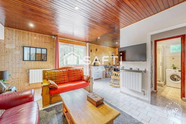 Maison de 103 m² avec terrasse,  garage en sous sol sur 1360m² de terrain cloturé