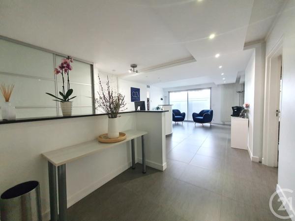 Appartement F5 à vendre  5 pièces - 110,46 m2 L ISLE ADAM - 95