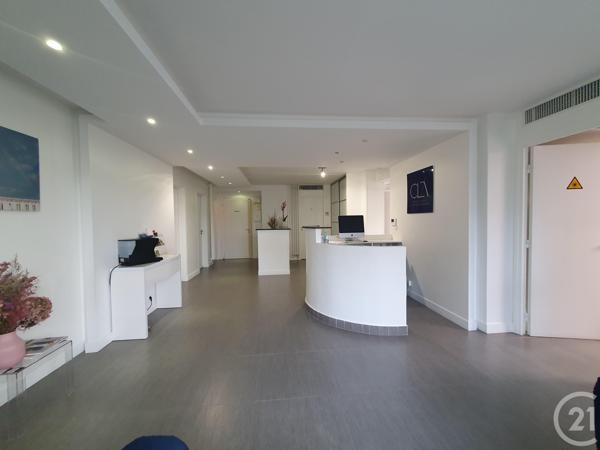 Appartement F5 à vendre  5 pièces - 110,46 m2 L ISLE ADAM - 95