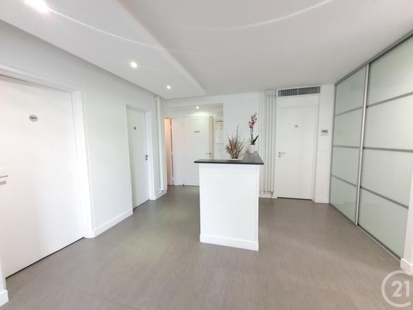 Appartement F5 à vendre  5 pièces - 110,46 m2 L ISLE ADAM - 95
