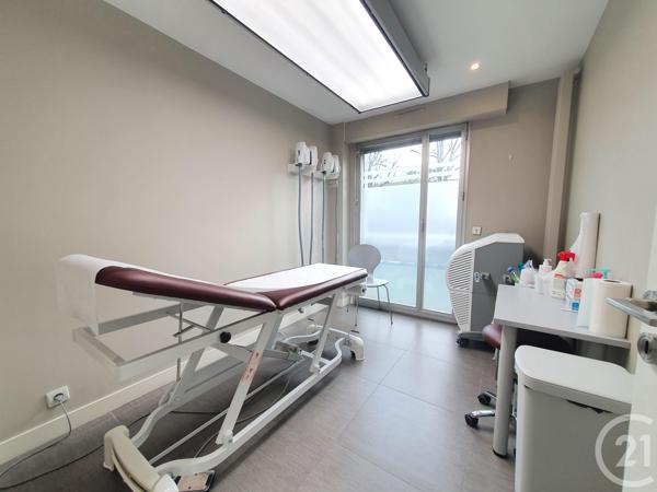 Appartement F5 à vendre  5 pièces - 110,46 m2 L ISLE ADAM - 95