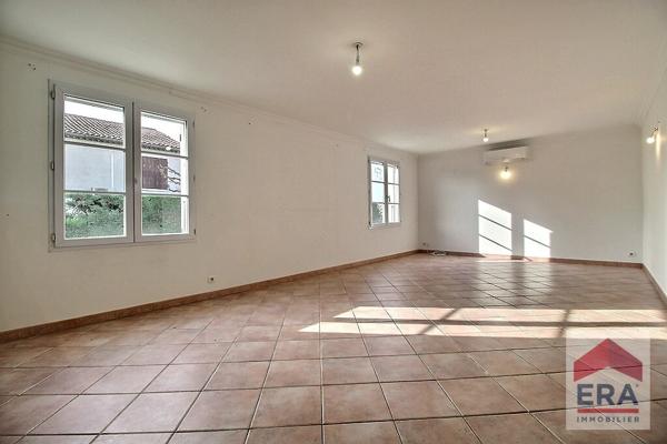 Maison Sarrians 4 pièces -100m² - Garage - Jardin - Piscine