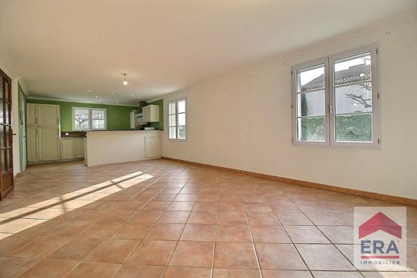 Maison Sarrians 4 pièces -100m² - Garage - Jardin - Piscine