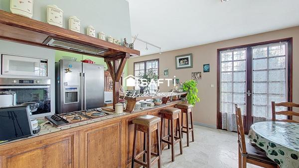 Maison - 6 pièces - 180 m²