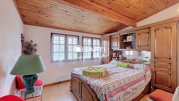 Maison - 6 pièces - 180 m²