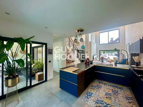 COUP DE COEUR ASSURÉ - Maison meublée à louer de 6 pièces de 126m²