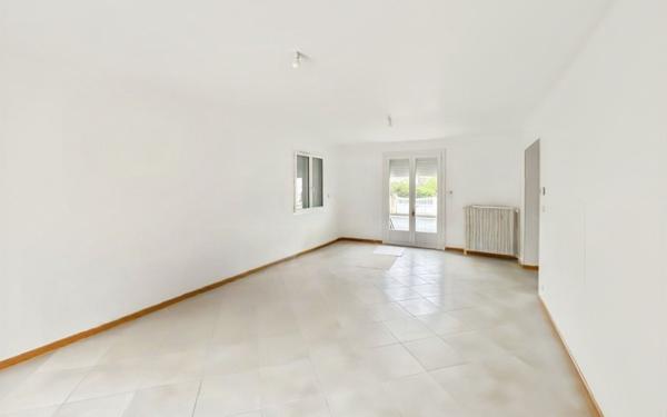 Maison à louer    4 pièces •  Trélissac