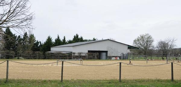 Château Classé de 1840 avec Dépendance et Installations Équestres sur 5,11 ha