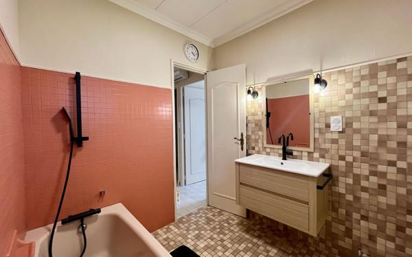 Maison à vendre    5 pièces •  Béziers