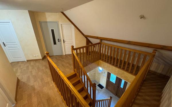 Maison à vendre    6 pièces •  Dompierre-Becquincourt