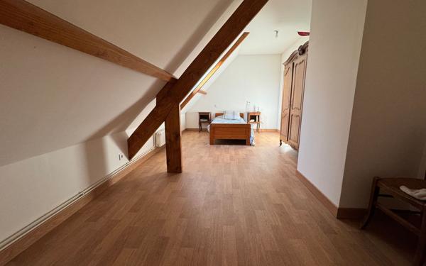 Maison à vendre    6 pièces •  Dompierre-Becquincourt