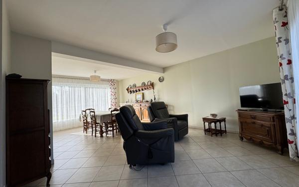 Maison à vendre    6 pièces •  Dompierre-Becquincourt